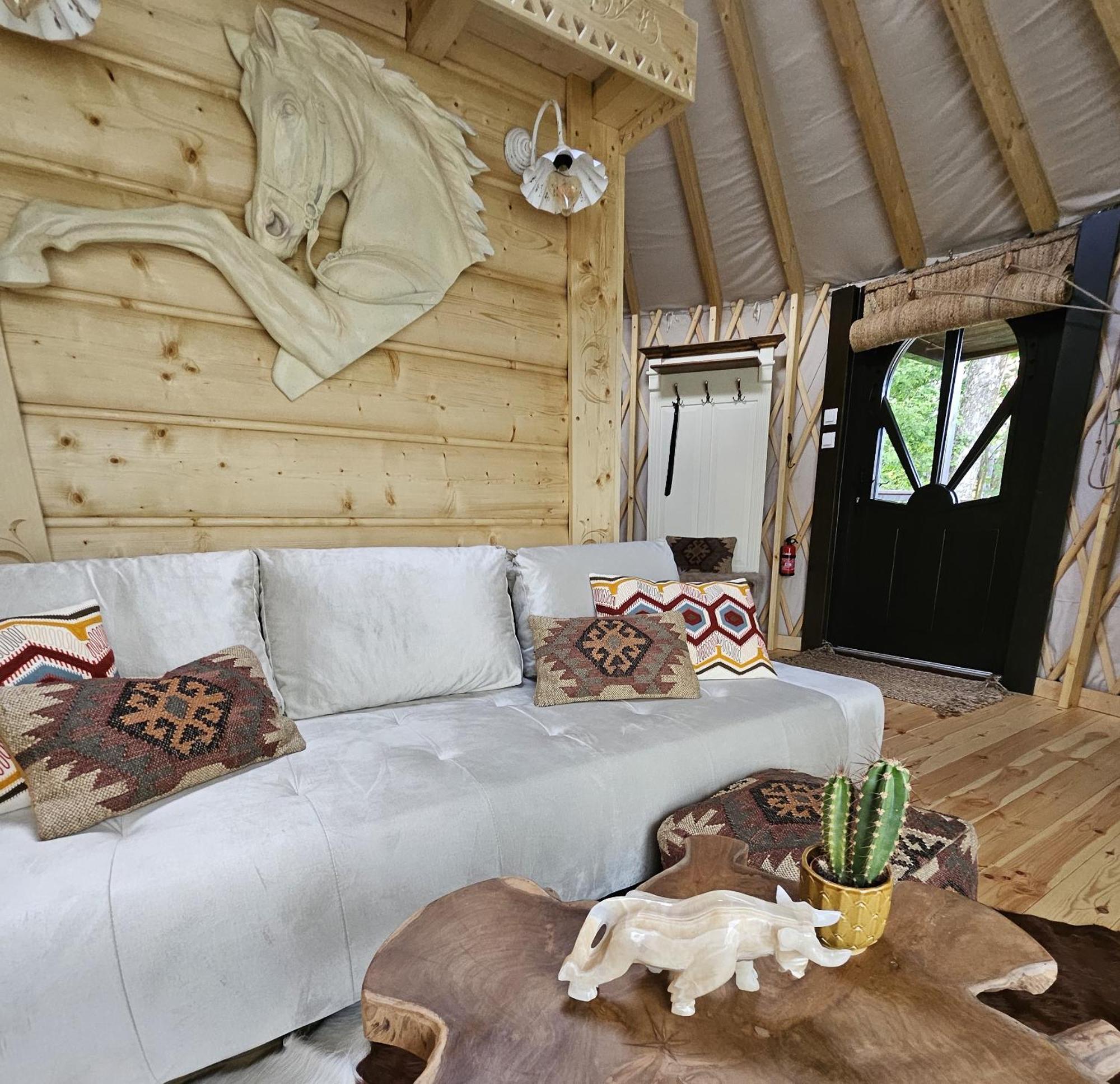 Jurta Na Wypasie - Luksusowy Namiot Z Widokiem Na Gory - Jacuzzi, Sauna, Split Ac, Private, Star View Zakopane Kültér fotó