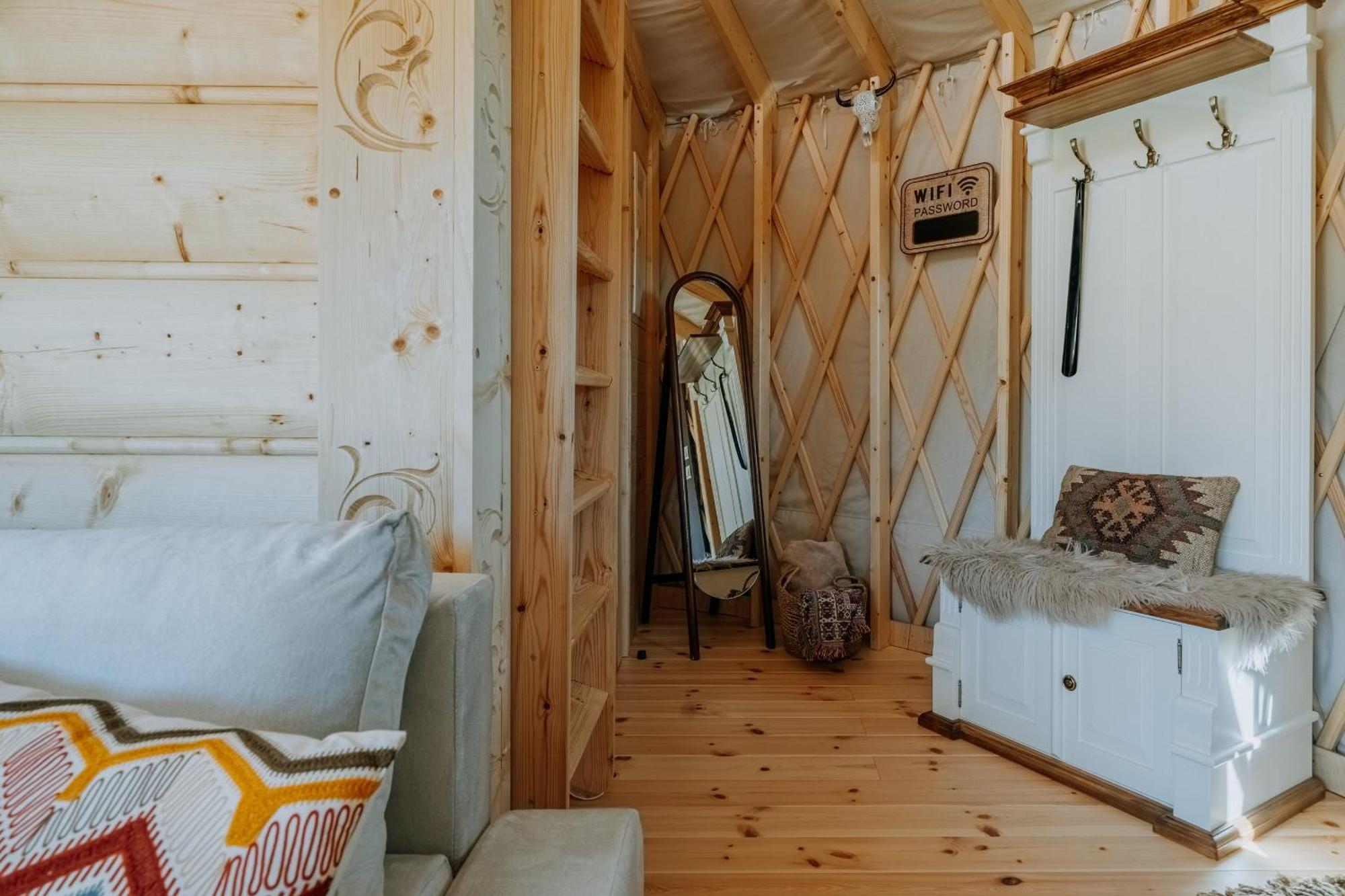 Jurta Na Wypasie - Luksusowy Namiot Z Widokiem Na Gory - Jacuzzi, Sauna, Split Ac, Private, Star View Zakopane Kültér fotó